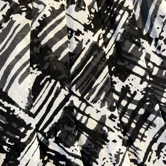 Talbots Black and White A line Skirt.  Cotton Silk Blend Lined Women Size 2p - Picture 2 of 6